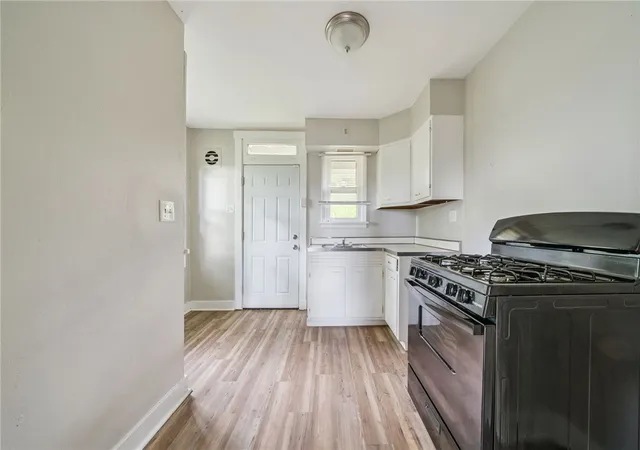 Photo 3 of Single family home for sale at 907 Vermont Ave, White Oak, PA 15131 | MLS# 1753072 | Listing updated on 2026-07-07