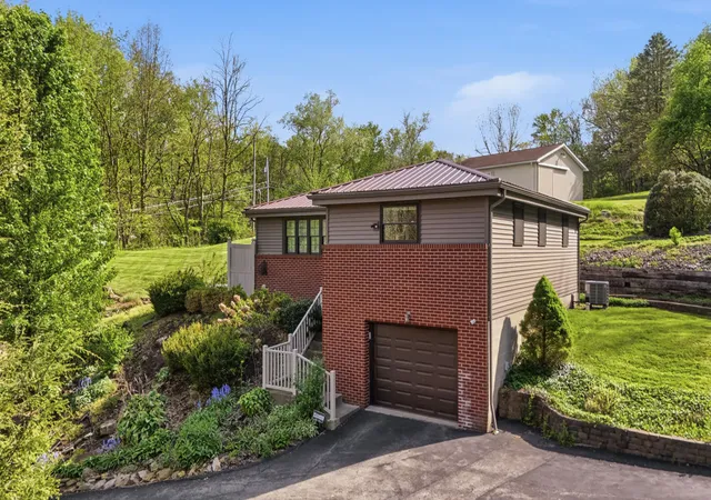 1st image of 415 Overbrook Rd, Valencia, PA 16059 | MLS# 1753441