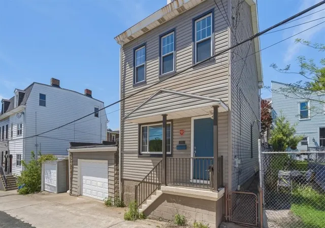 3rd image of 3914 Clement Way, Bloomfield, PA 15224 | MLS# 1753403