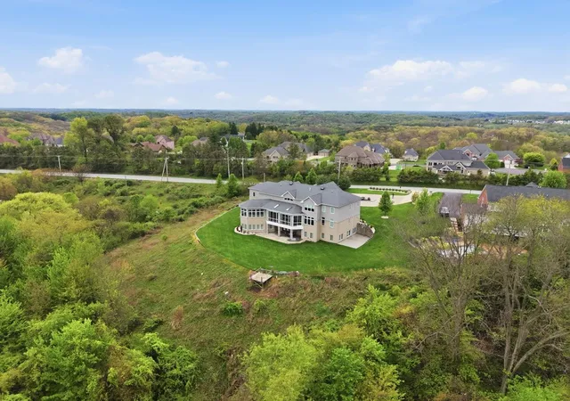 3rd image of 931 Pleasant Hill Rd, Marshall, PA 15090 | MLS# 1753495
