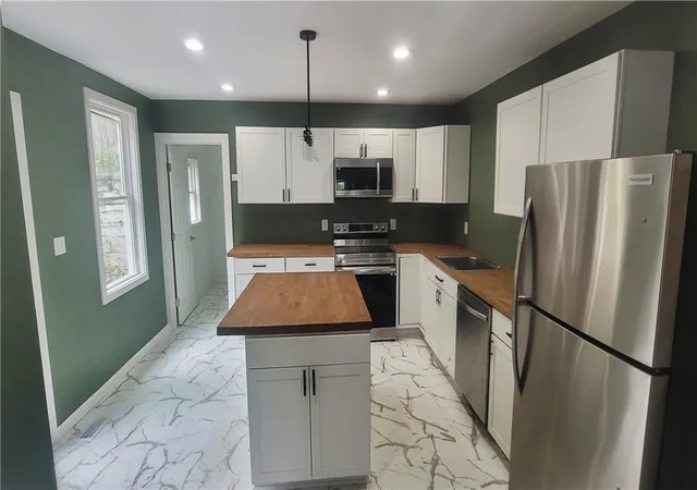 Homes for sale in South Side, PA | 3108 Jane St, South Side, PA 15203 | MLS# 1753492