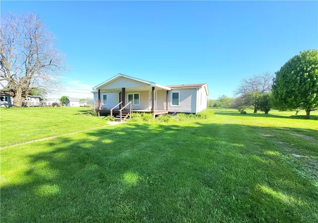Photo 3 of Manufactured home for sale at 501 Wallage Ave, Bessemer, PA 16112 | MLS# 1753466 | Listing updated on 2026-07-25