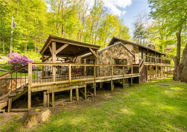 Photo 3 of Sale Pending at 750 Lake Side Rd, Addison Twp, PA 15411 | MLS# 1753391 | Listing updated on 2026-07-28