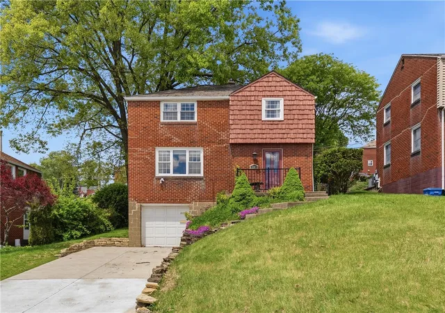 Homes for sale in Whitehall, PA | 1107 Girard Rd, Whitehall, PA 15227 | MLS# 1753237