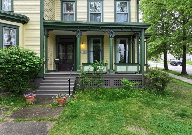 2nd image of 700 4th St, Oakmont, PA 15139 | MLS# 1753572