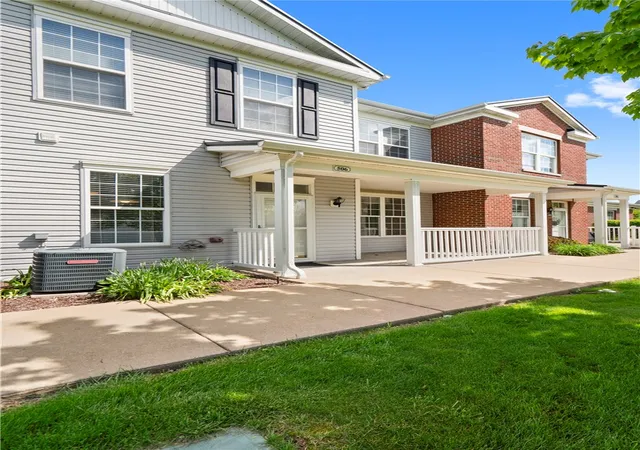 2nd image of 506 Sonie Dr, Sewickley, PA 15143 | MLS# 1753447