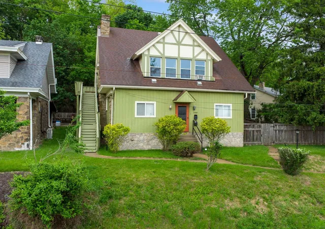 3rd image of 1000 Davis Ave, Brighton Heights, PA 15212 | MLS# 1753610