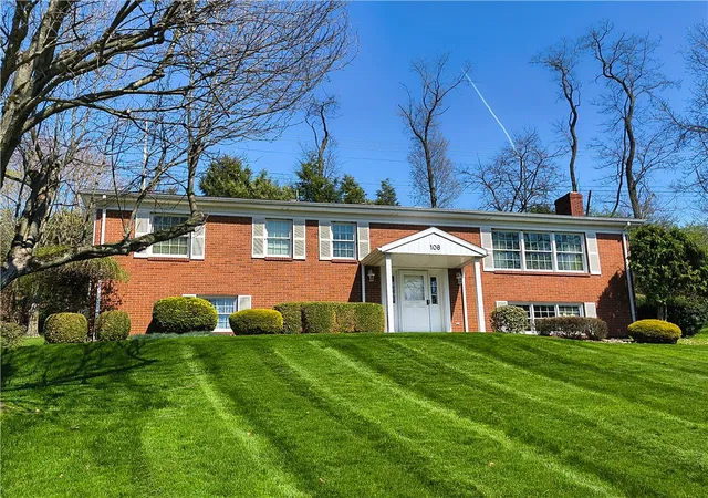 Homes for sale in Center Twp, PA | 106 Elise Dr, Center Twp, PA 16001 | MLS# 1752793