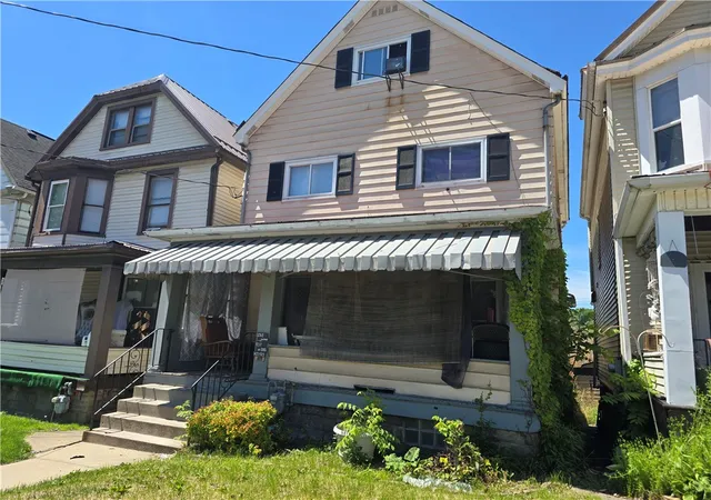 Homes for sale in Arnold, PA | 1519 Kenneth Avenue, Arnold, PA 15068 | MLS# 1753666