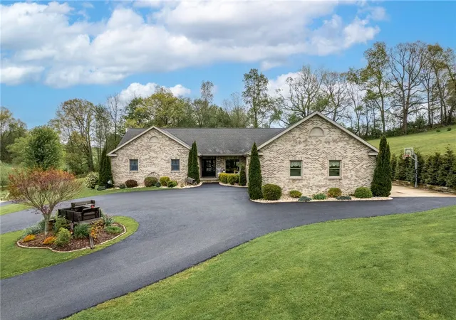 3rd image of 361 Freeport Rd, Butler, PA 16002 | MLS# 1753672