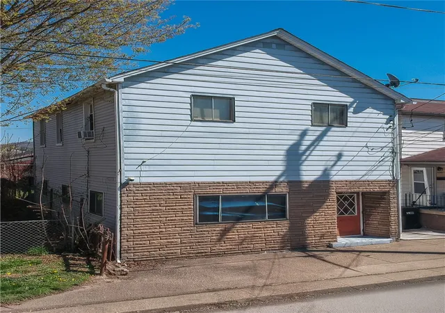 Homes for sale in Aliquippa, PA | 330 Beaver Ave, Aliquippa, PA 15001 | MLS# 1753662