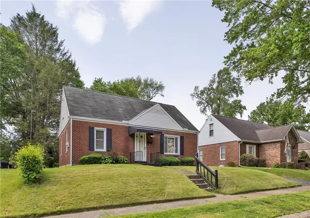 3rd image of 212 Shady Ave, Cheswick, PA 15024 | MLS# 1753502