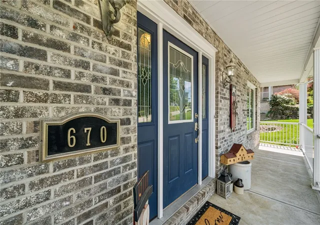 Homes for sale in Penn Twp, PA | 670 Meadowbrook Rd, Penn Twp, PA 15085 | MLS# 1753232