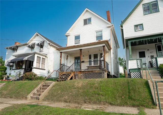 Photo 2 of Sale Pending at 925 Roup Ave, Brackenridge, PA 15014 | MLS# 1753834 | Listing updated on 2026-09-23