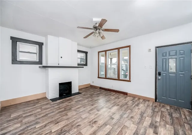 Photo 3 of Sale Pending at 925 Roup Ave, Brackenridge, PA 15014 | MLS# 1753834 | Listing updated on 2026-09-23