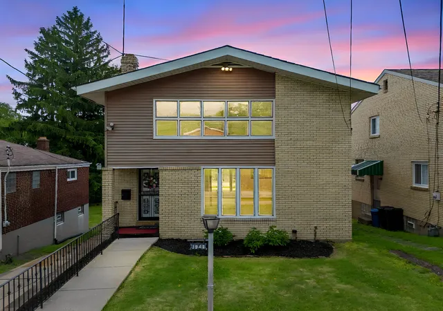 Homes for sale in Hill District, PA | 3546 Camp St, Hill District, PA 15219 | MLS# 1753891