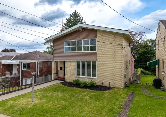 Homes for sale in Hill District, PA | 3546 Camp St, Hill District, PA 15219 | MLS# 1753891