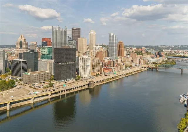 4th image of 151 Fort Pitt Blvd, Pittsburgh, PA 15222