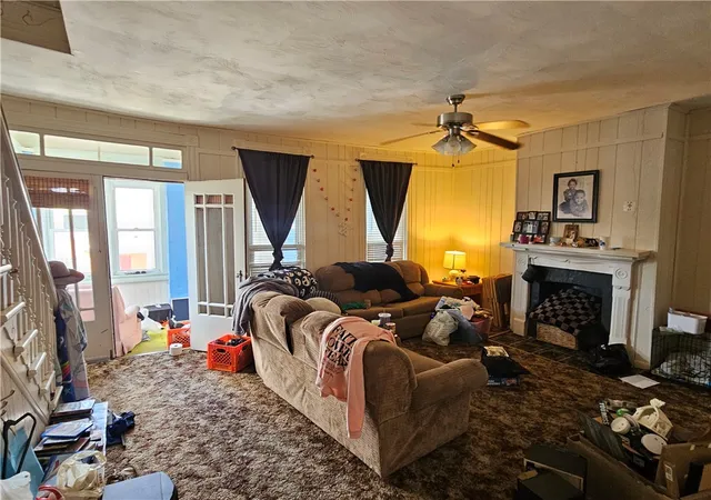 Photo 3 of Single family home for sale at 619 Chestnut St, Irwin, PA 15642 | MLS# 1753908 | Listing updated on 2026-06-28