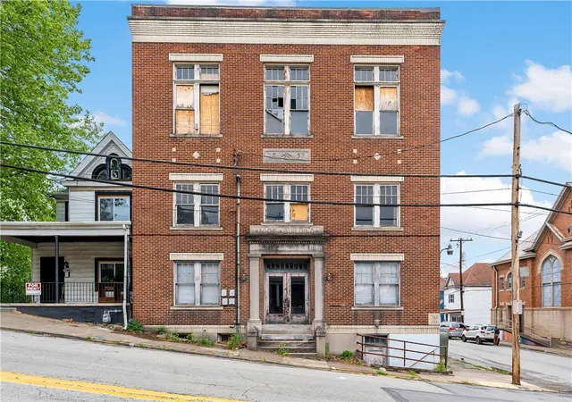 1st image of 400 5th St, Charleroi Boro, PA 15022 | MLS# 1753554
