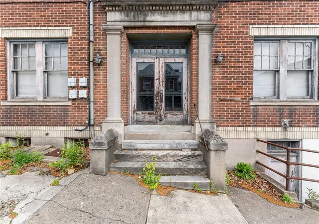 2nd image of 400 5th St, Charleroi Boro, PA 15022 | MLS# 1753554