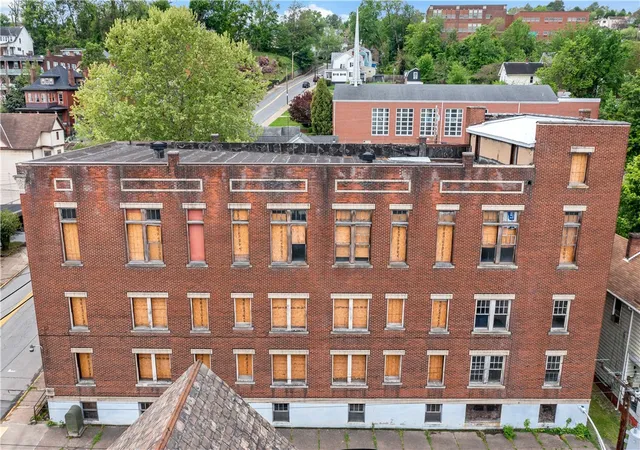 4th image of 400 5Th St, Charleroi Boro, PA 15022 | MLS# 1753554