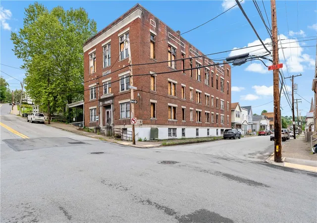 5th image of 400 5Th St, Charleroi Boro, PA 15022 | MLS# 1753554
