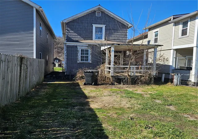 2nd image of 416 Beaver Avenue, Aliquippa, PA 15001 | MLS# 1753946