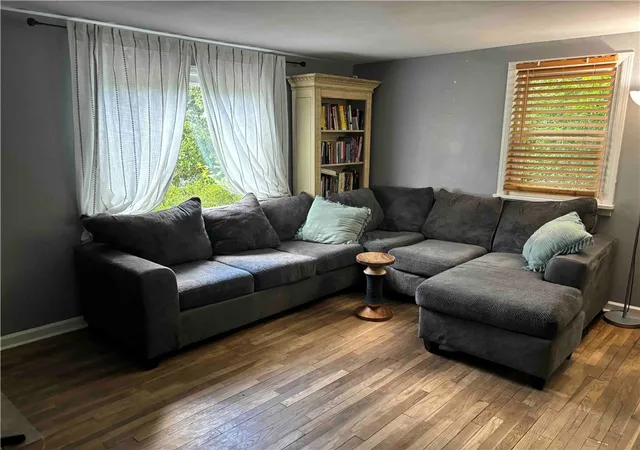 2nd image of 85 Adams Dr, Upper St Clair, PA 15241 | MLS# 1753735