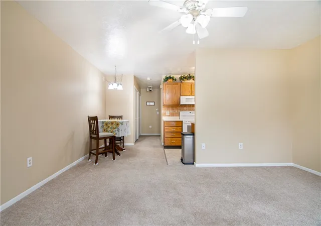 2nd image of 403 Evergreen Ct, Saxonburg Boro, PA 16056 | MLS# 1753682