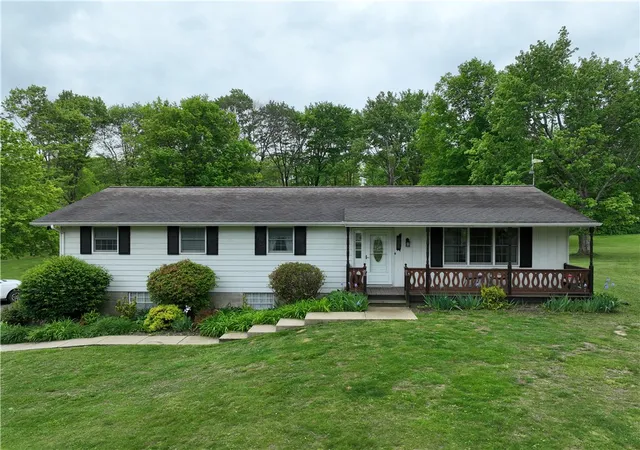 Homes for sale in Greensboro, PA | 510 Mapletown Road, Greensboro, PA 15334 | MLS# 1753911