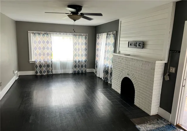 3rd image of 406 Service Ave, Sharon, PA 16146 | MLS# 1754031
