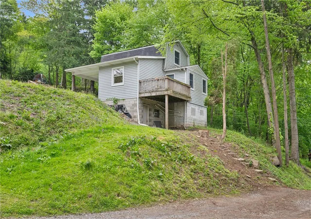 30th image of 1620 Clark Ln, Natrona Heights, PA 15065 | MLS# 1754049