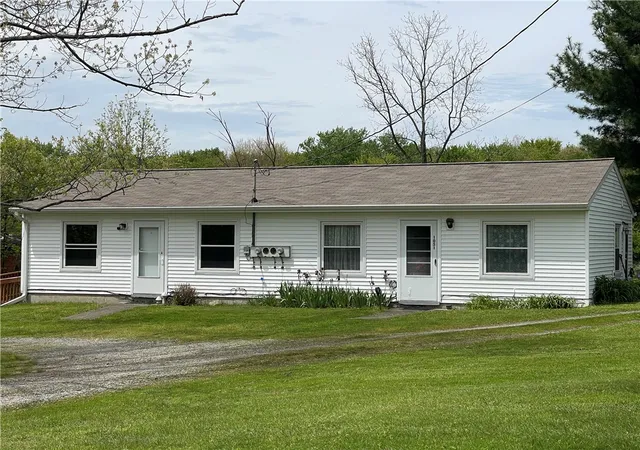 Photo 1 of Multi family home for sale at 1051 E Lake Rd, Transfer, PA 16154 | MLS# 1754074 | Listing updated on 2026-05-31