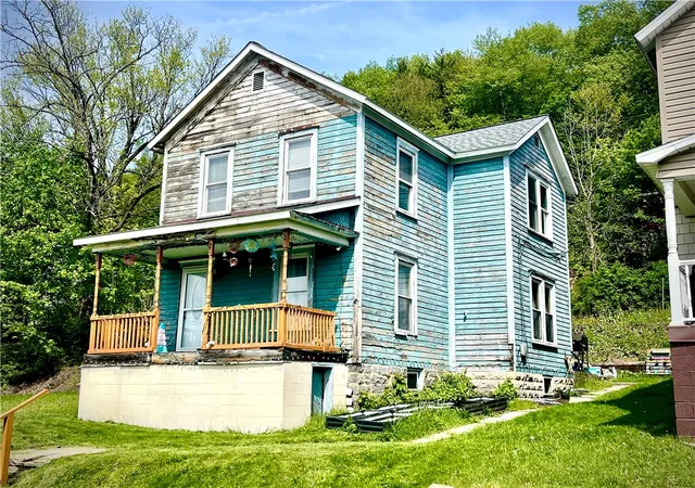 Photo 3 of Single family home for sale at 309 1st, Johnsonburg, PA 15845 | MLS# 1754078 | Listing updated on 2026-07-19