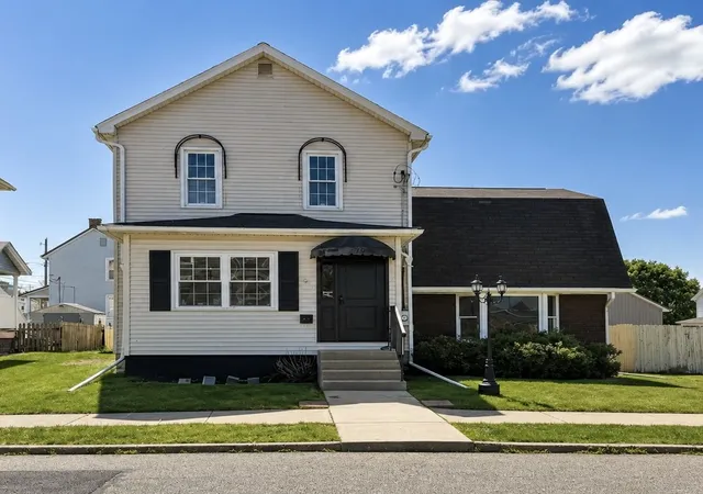 1st image of 213 College St, Ellwood City, PA 16117 | MLS# 1753248