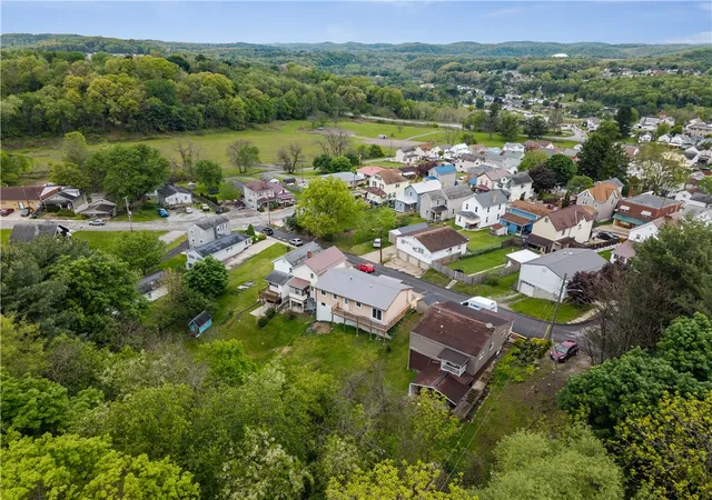 5th image of 509 Burns St, Vandergrift, PA 15690 | MLS# 1754088