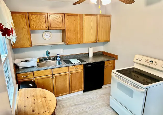 3rd image of 215 Melvin Dr, Pittsburgh, PA 15236 | MLS# 1754118