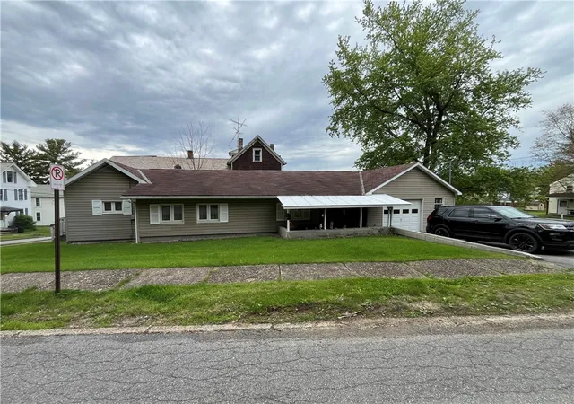 1st image of 406 S Penn St, Punxsutawney, PA 15767 | MLS# 1754120
