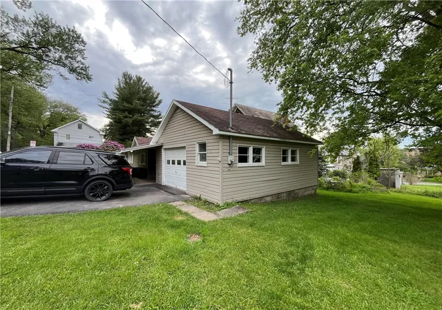 3rd image of 406 S Penn St, Punxsutawney, PA 15767 | MLS# 1754120