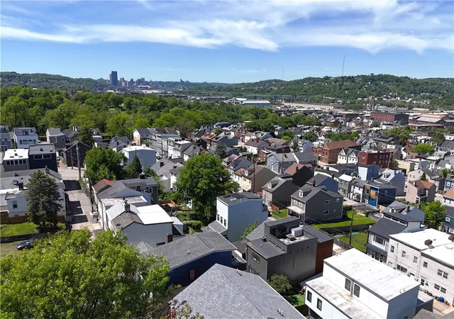 Homes for sale in Lawrenceville, PA | 814 Mccandless Ave, Lawrenceville, PA 15201 | MLS# 1754114