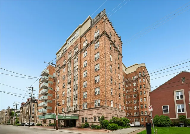 Homes for sale in Oakland, PA | 144 N Dithridge Street #207, Oakland, PA 15213 | MLS# 1754174