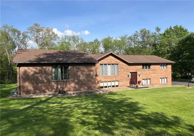 Homes for sale in Oakland Twp, PA | 133 Woodcrest Rd, Oakland Twp, PA 16002 | MLS# 1754202