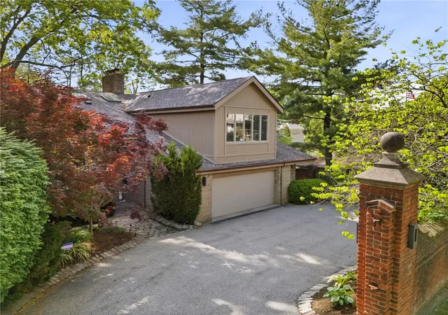 2nd image of 1300 Shady Ave, Pittsburgh, PA 15217 | MLS# 1753899