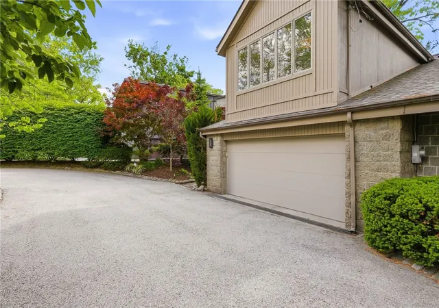 5th image of 1300 Shady Ave, Pittsburgh, PA 15217 | MLS# 1753899