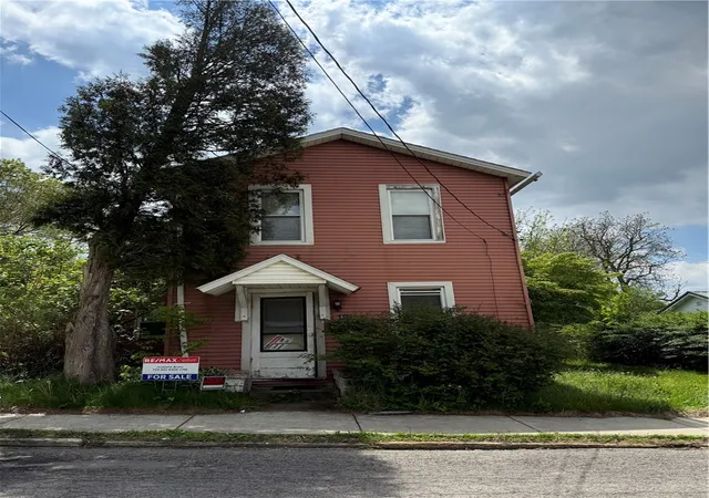 1st image of 482 Hull St, Sharon, PA 16146 | MLS# 1754171