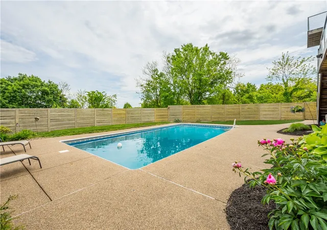 5th image of 806 Harmony Rd, Pittsburgh, PA 15237 | MLS# 1754166