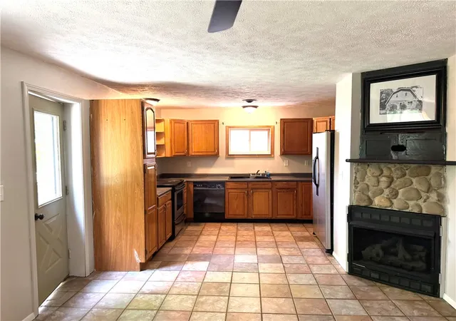 Photo 3 of Single family home for sale at 1112 Glenn Ave, Beaver Falls, PA 15010 | MLS# 1754234 | Listing updated on 2026-06-11