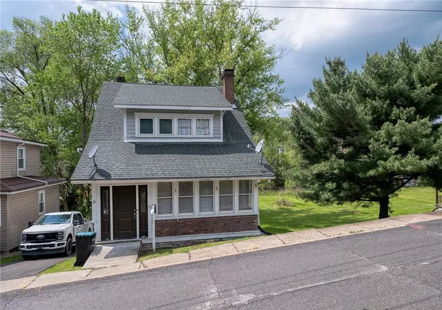 Homes for sale in Burgettstown Boro, PA | 68 Center Ave, Burgettstown Boro, PA 15021 | MLS# 1754265