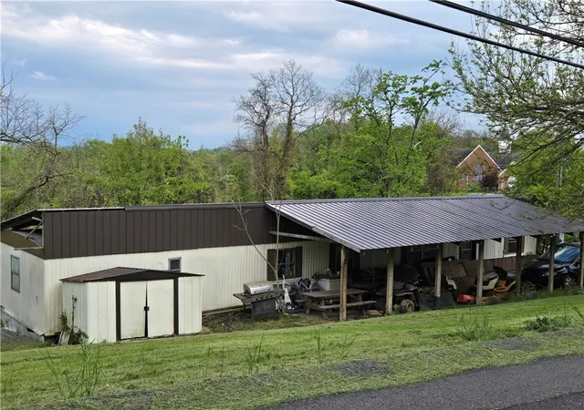 3rd image of 10 Courson Hill Rd, Amwell, PA 15301 | MLS# 1754390